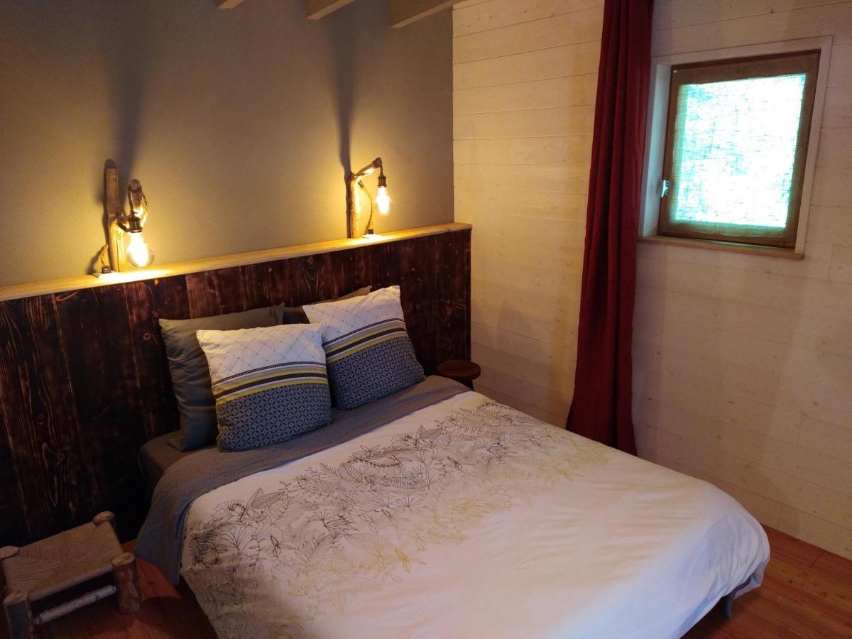 Gite Nature Au Pied Des Hetres Vitrac-sur-Montane Exterior foto