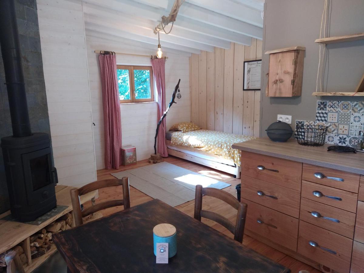 Gite Nature Au Pied Des Hetres Vitrac-sur-Montane Exterior foto